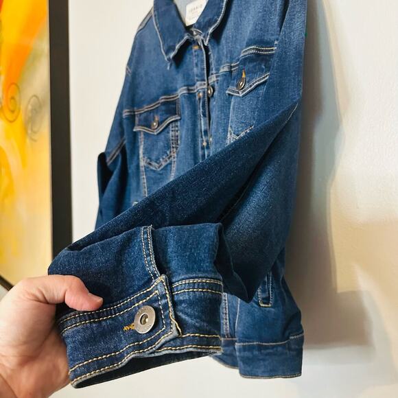 Torrid Denim Medium Distressed Long Sleeves Cotton Jeans Jacket Size 3X - Picture 6 of 9